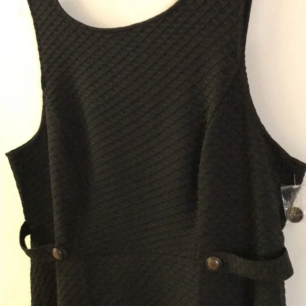 NWT MODCLOTH midi dress in black w/adorable side buttoning - Plus sized - Picture 2 of 5